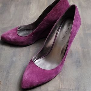Nine West size 7 purple Wedges